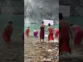 Download Lagu Nepali women doing holy bathing in Narayani river Devghat chitwan #travelnepal