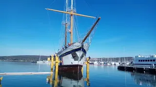 Как поднимают на сушу большие корабли!