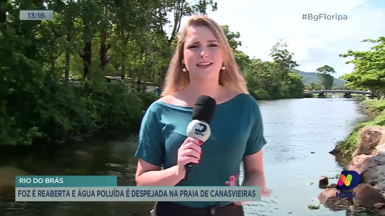 Rio do Brás é reaberto e água poluída é despejada na praia de Canasvieiras