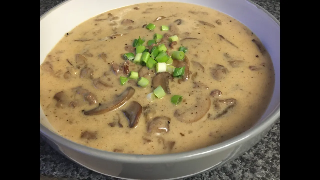 SLOW COOKER CREAMY BEEF STROGANOFF | Margot Brown. 