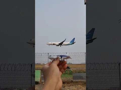 PESAWAT MELINTAS 79 ‼️ Wadidaw... Pesawat Garuda Indonesia, gagahnya #garudaindonesia