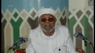 ومن آياته أن خلق لكم من أنفسكم أزواجا لتسكنوا إليها وجعل بينكم مودة ورحمة  مقطع رائع   دندنها