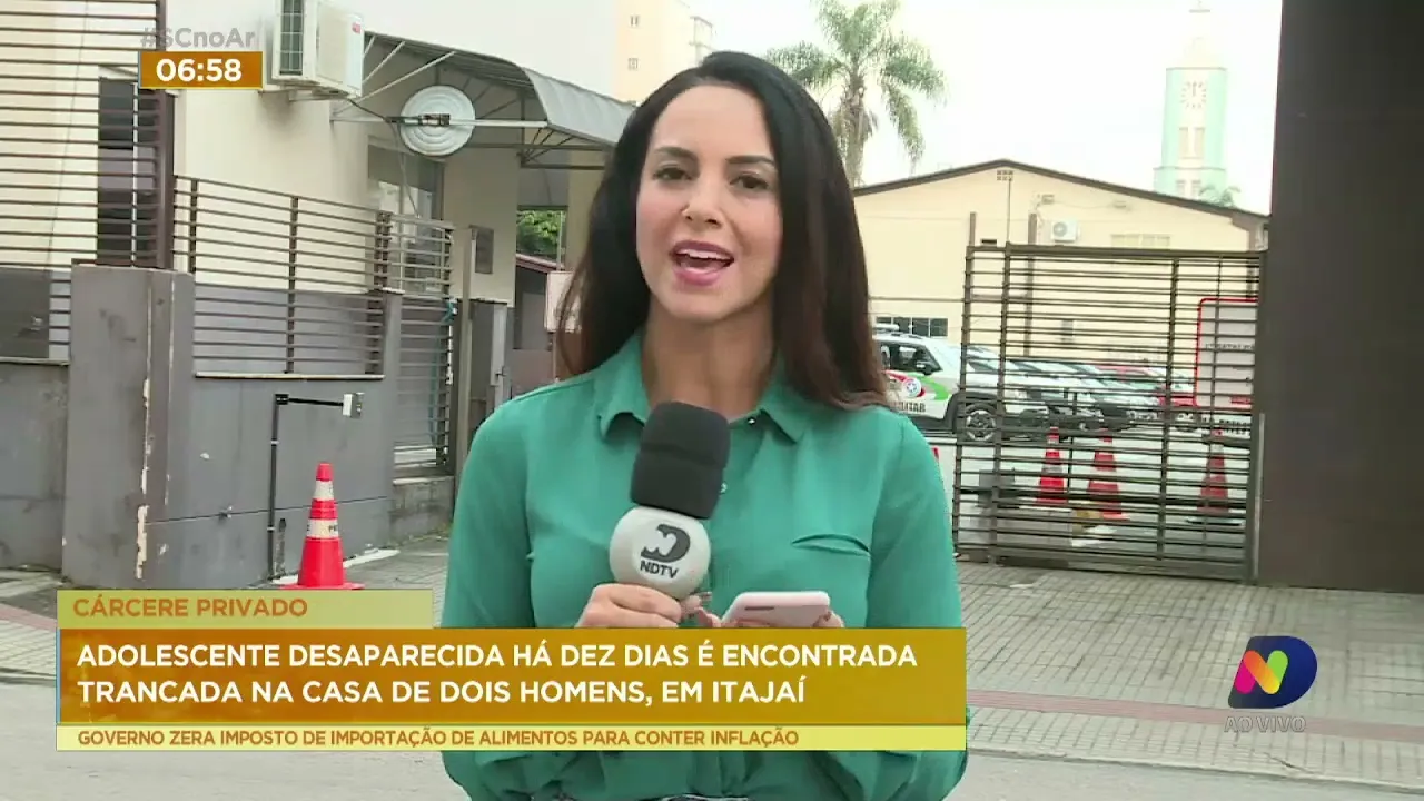 Adolescente desaparecida há dez dias é encontrada trancada na casa de dois homens, em Itajaí