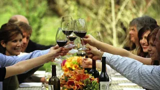 Boating to Niagara On The Lake.  Wine country. The Current is Strong!  A marina slip is needed.