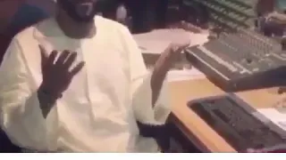 يا صاحب الهم إن الهم منفرج من روائع المنشد محمد عباس 