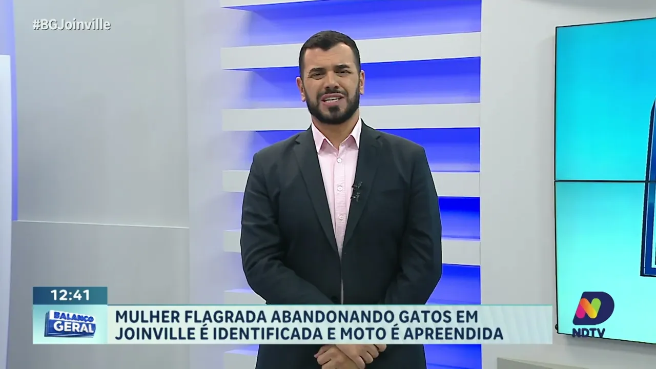 Mulher flagrada abandonando gatos em Joinville é identificada e moto é apreendida