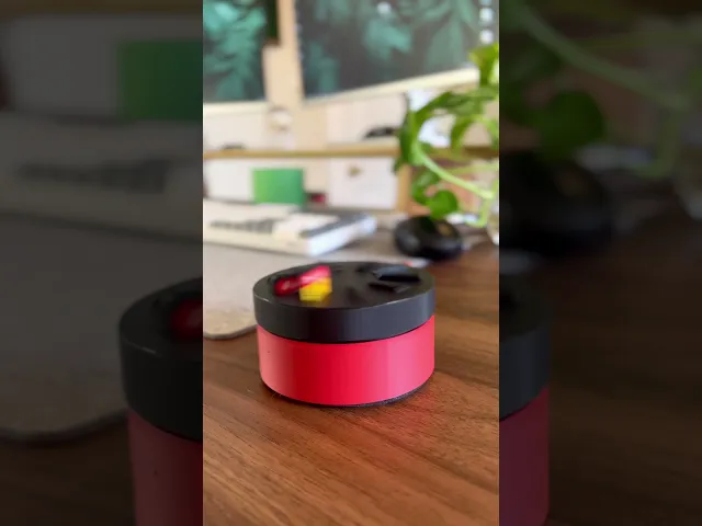Nintendo Switch Storage Spinner (Green Tube) video thumbnail