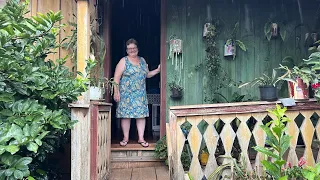 MULHER QUE VIVE NO CASARÃO DE MAIS DE 100 ANOS - DONA INES IBIRAIRAS