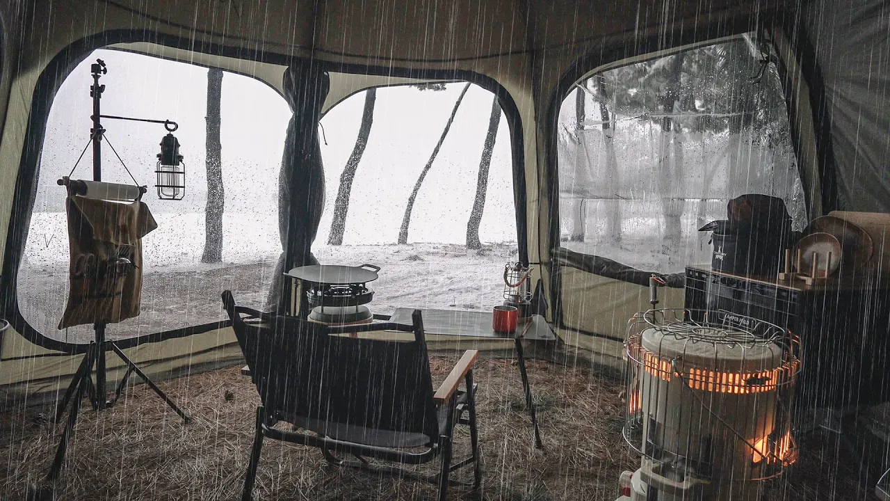 [폭설캠핑] 비☔️, 그리고 강풍의 끝은 폭설❄️? 온 바다가 하얗게 변해버리는 설중 캠핑 / 그리고 마지막엔 해 빵끗. 모든 날씨를 다 겪었네 / 삼척 원평해변 썸네일