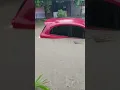Download Lagu mobil terbawa arus air.. akibat hujan deras