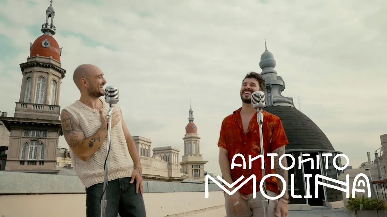 Antoñito Molina, Abel Pintos - Me Subo Por Las Paredes (Videoclip Oficial) Antoñito Molina, Abel Pintos - Me Subo Por Las Paredes (Videoclip Oficial)