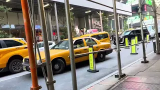 Walk from the Edison hotel to Times Square New York