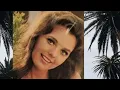 14 Sexy Photos of Dawn Wells