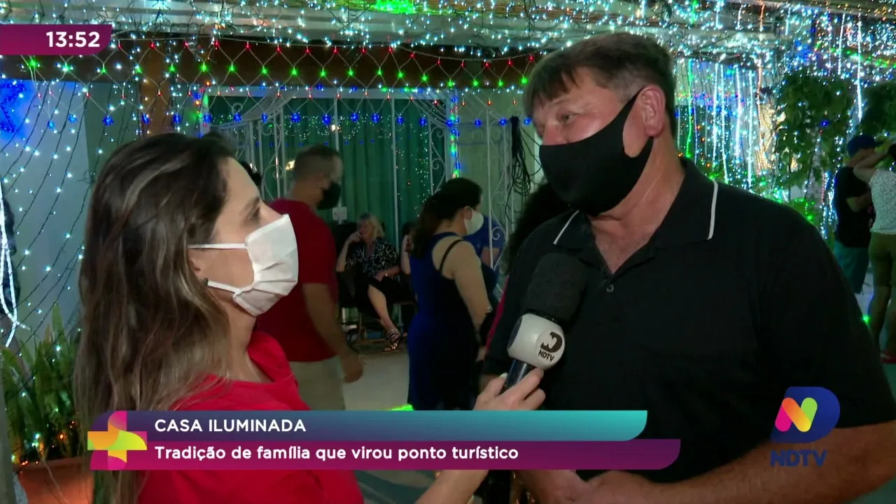 Conheça a casa iluminada que virou ponto turístico