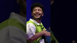 شوف غيرة المانع على اسم الوالده 