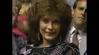 Download Loretta Lynn - Living Legend Award - 1986 - Music City News Awards MP3