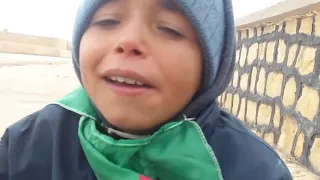 طفل جزائري يلقي قصيدة مؤثرة     قل لي لماذا لا تصلي شارك المقع اذا اعجبك دندنها