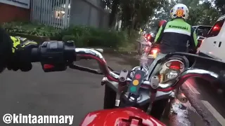  kintaanmary vlog pulang kerja naik rx king pake handphone hahaha