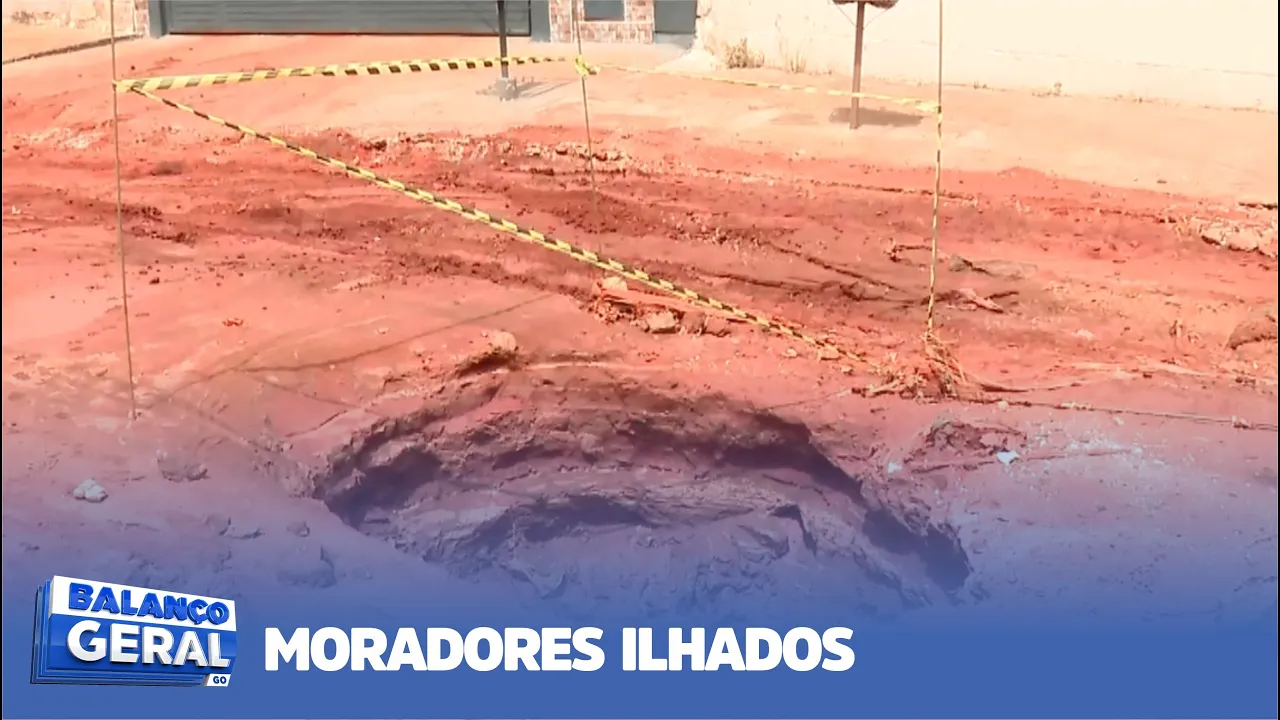 MORADORES ILHADOS: CHUVA DO FIM DE SEMANA AUMENTA CRATERA