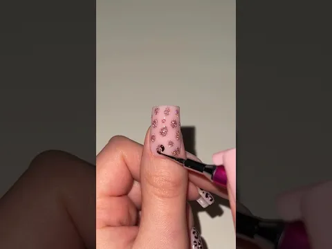 que lindas uñitas 💅🏼🫧💖 #nailart #uñas #pedro #mapache
