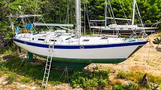 A SURPRISING INTERIOR on a 40′ Bluewater Boat to go ANYWHERE [4K Tour] Learning the Lines