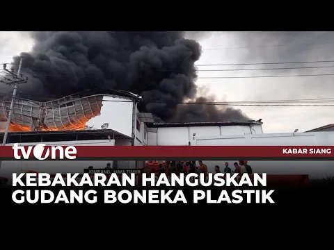 Gudang Pabrik Boneka Plastik di Jombang Ludes Terbakar