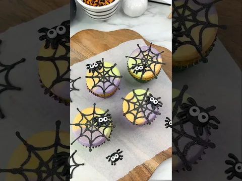 Spiderweb Cupcakes 🕸️🕷️ FREE stencil & tutorial on my website! 🖤 #halloween #cakedbyrach