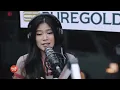 Gigi De Lana performs "Pangarap Ko ang Ibigin Ka” LIVE on Wish 107.5 Bus