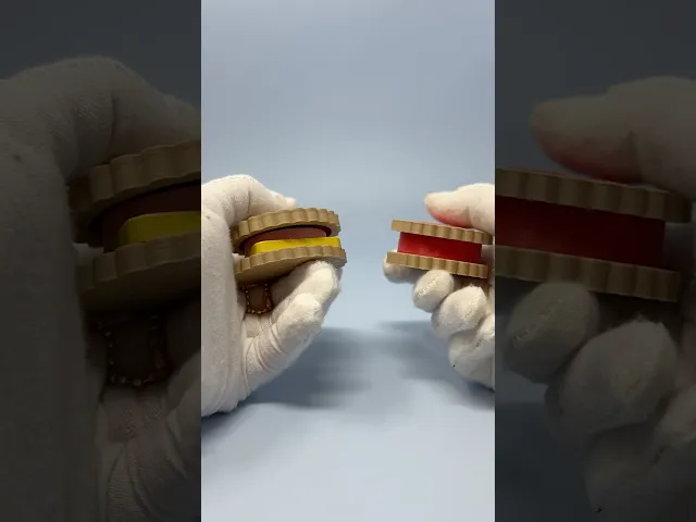 Nostalgia Cracker Sandwich & Jam Cookie Clickers - Fidget, 90s Retro Y2K Keychain  video thumbnail
