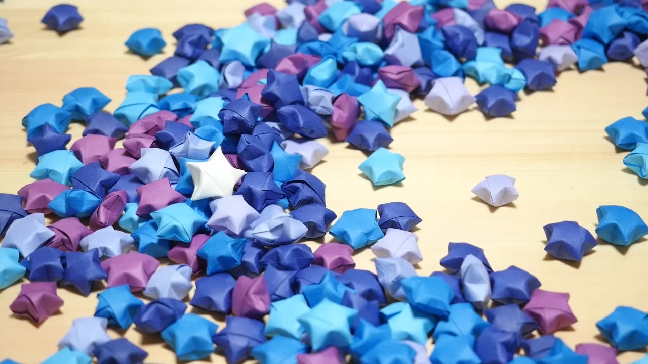 大人が楽しめる画用紙の工作アイデア。小物からおしゃれなインテリアまで