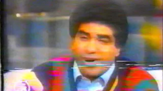 احمد عدوية يغني حلو وكداب في ذكرى رحيل العندليب      دندنها