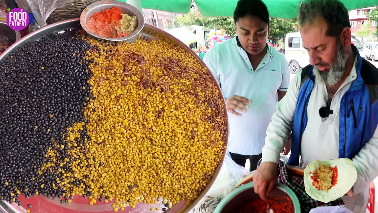 Famous Kashmiri Masale Tchot & Masala Wheat   Kashmiri Authentic Street Food Srinagar