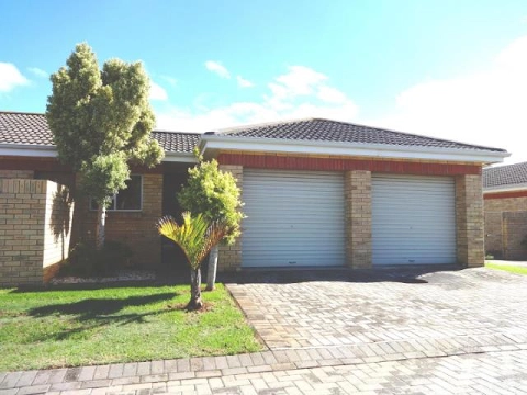 Download MP3 3 Bedroom Townhouse For Rent in Lorraine, Port Elizabeth, Eastern Cape, South Africa for ZAR 7,80...