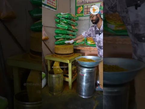 हज़ारों साल पहली विधि से तेल - मसाला - आटा