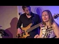 Download Lagu Saskia Laroo Jammin' in Luxor with the Doble Tapa Cajon.
