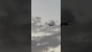 ركبوني فوق طيارة 