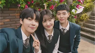 بنت كيوته بتروح مدرسه جديده بيتنمروا عليها بس الصدمه اشهر طالب بيدافع عنها وبيحاول يرتبط بيها 