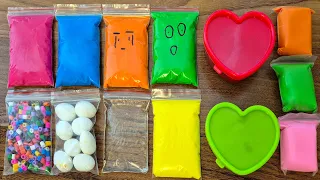 Making Relaxing Slime with Bags and Clay