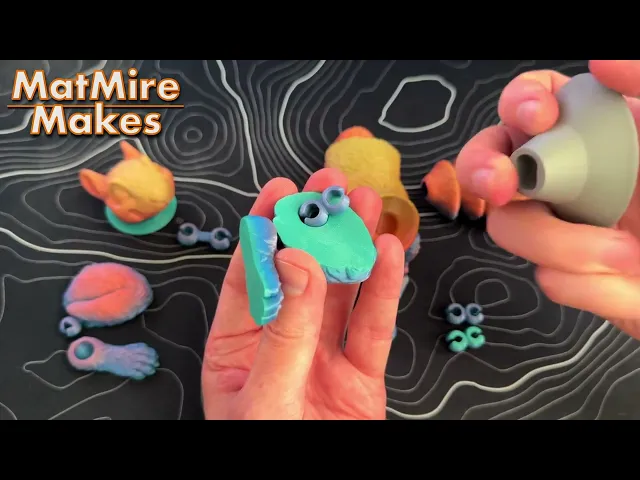 Squirrel, plus Santa Hat version - Articulated Figure video thumbnail