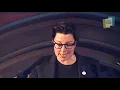 Sue Perkins reads a tribute to her beloved dog Pickles