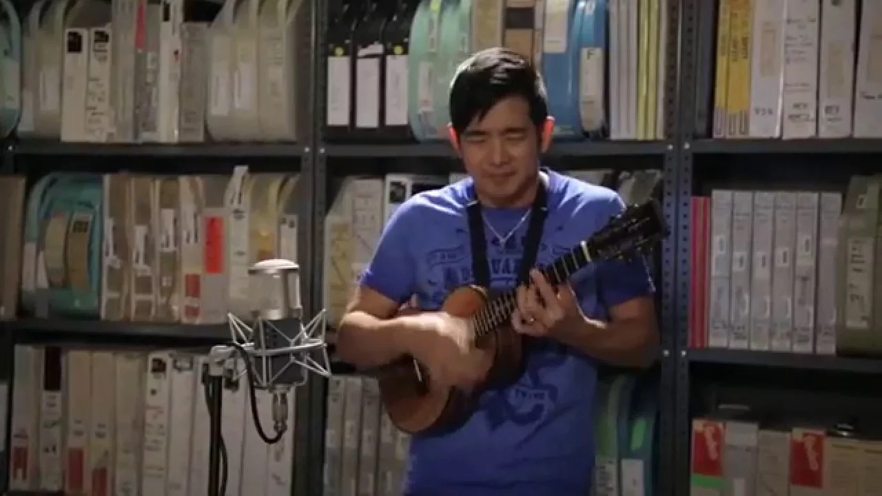 Jake Shimabukuro - I'll Be There - 11/10/2015 - Paste Studios, New York, NY Jake Shimabukuro - I'll Be There - 11/10/2015 - Paste Studios, New York, NY