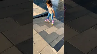 لين تحاول تطلع طلعه بالزلاجات Shorts 