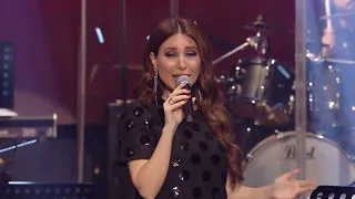 يارا عايش بعيوني دندنها
