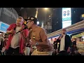 Lagu Kumpulan senario CARI TAPAK dibukit bintang dgn Genji Buskers,tak berhenti orang ketawa siap ada rap