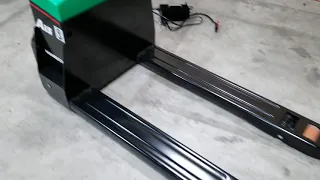 Electric Power Pallet Jack For Sale 3000 Pounds Lithium Ion Battery