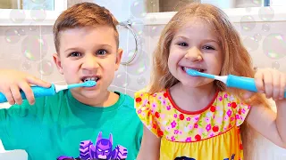 Download Brush your teeth song with Diana and Roma MP3