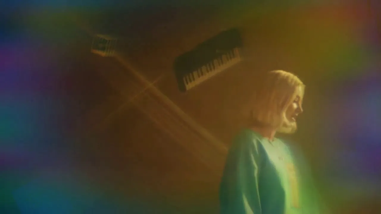 Astrid S - it's okay if you forget me - English song whatsApp status