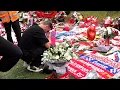 Download Lagu Jordan Henderson brengt emotioneel eerbetoon aan Diogo Jota buiten Anfield