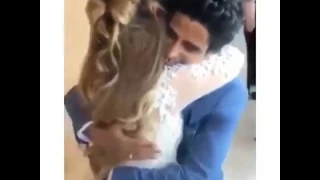بالفيديو حضن حمدي المرغني لأسراء عبد الفتاح اثناء الزفاف 