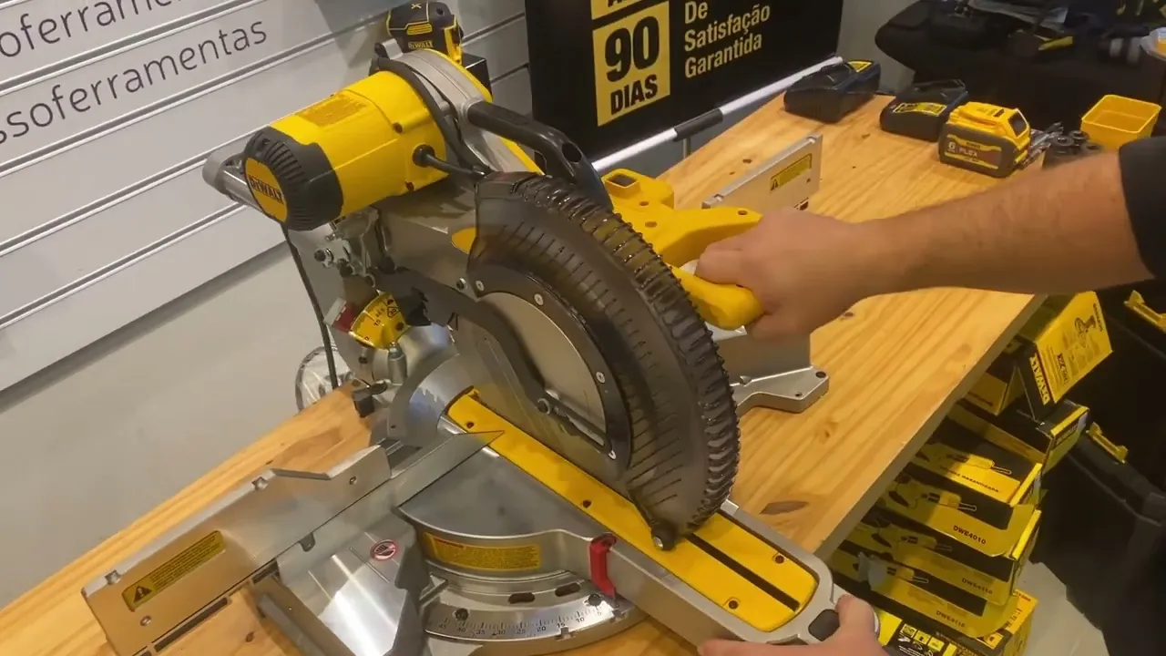 Serra Esquadria DWS780 Dewalt